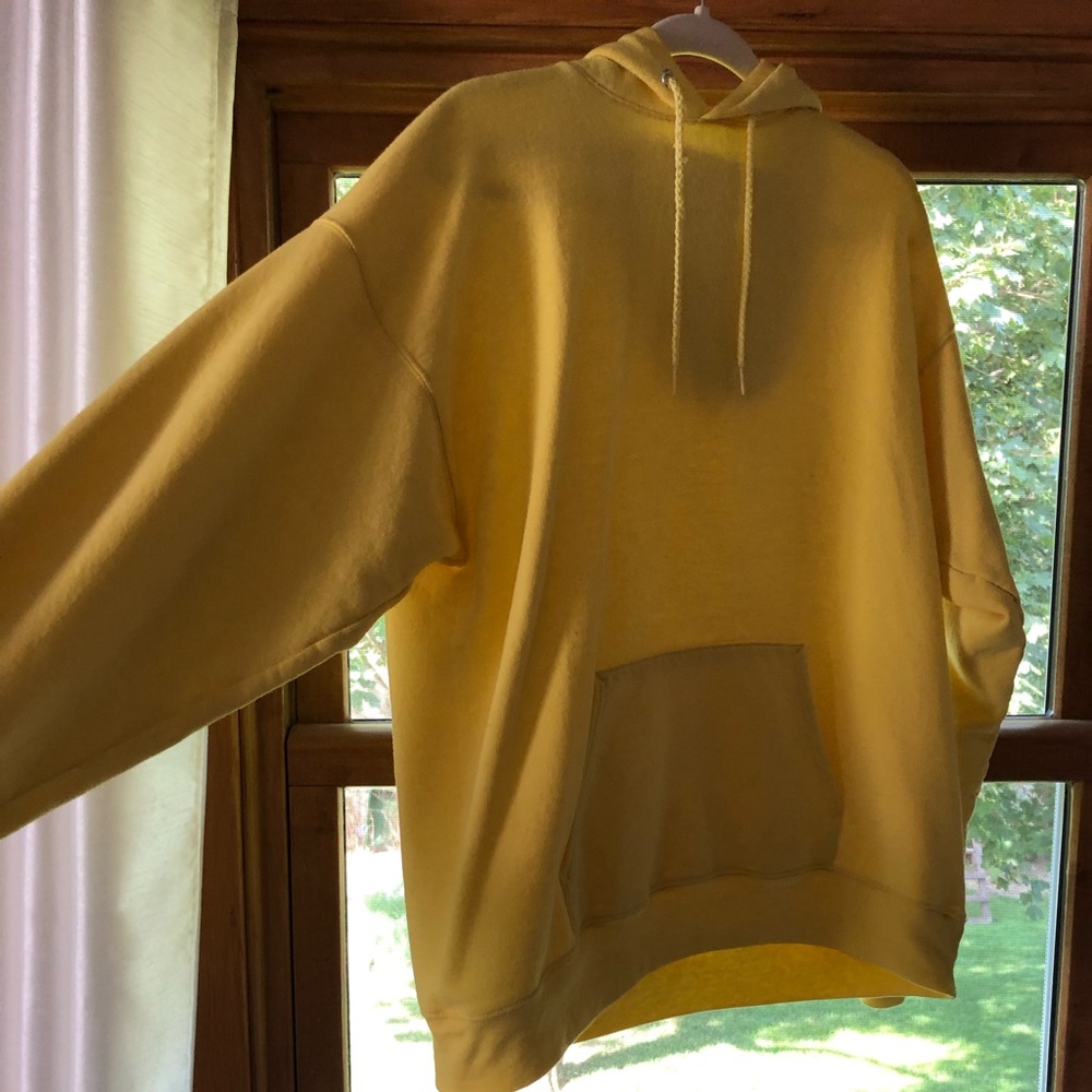 Yellow Hanes Sweatshirt L